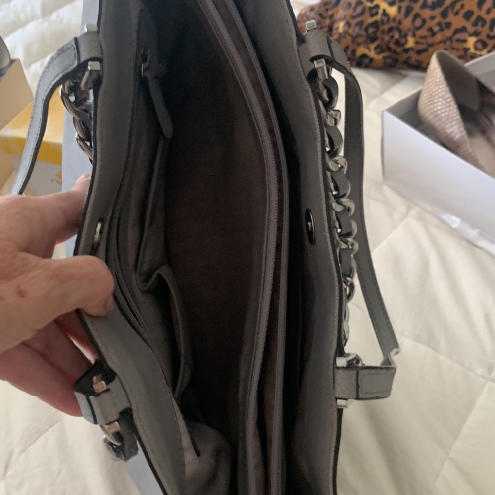 Michael Kors handbag - Picture 2 of 3